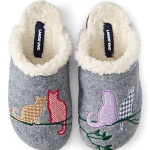NWT Size 10 slippers Lands End, cat appliqués